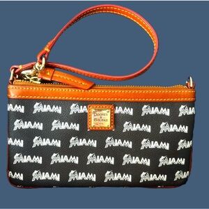 Dooney and Bourke MIAMI Limited Edition Wristlet Black pebbled Leather NWOT